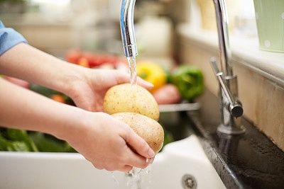 这几个症状是幽门螺旋菌的表现,想远离,要常做