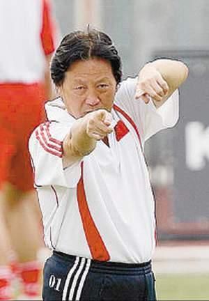 现今中国足球第一人郑智!最不能忘记的两个人