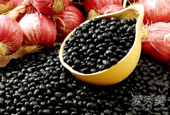 醋泡黑豆要泡多久才可以吃 醋泡黑豆要放冰箱吗 醋泡黑豆要泡多久才可以吃 醋泡黑豆要放冰箱吗