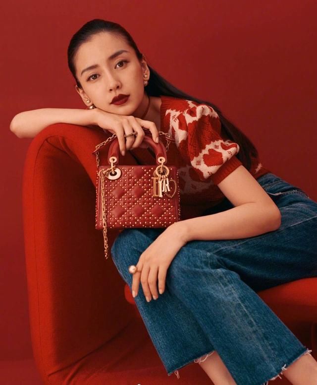 赵丽颖成Dior最新代言人,这下AB的粉丝急了齐