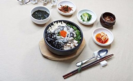 产后丰胸最有效方法 简单运动+丰胸霜能让胸实