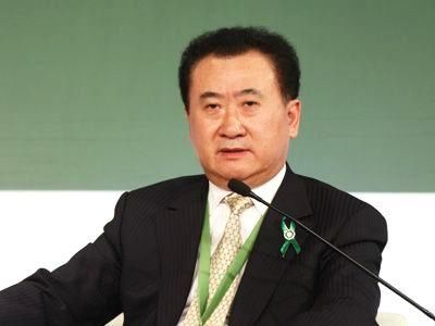 王健林与马云谈转型;2018挣钱需要速度,未来最