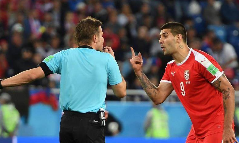 裁判拒看VAR不判点球,致世界杯这队含冤出局