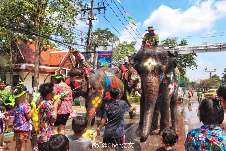 去泰国是申请贴纸签还是落地签?