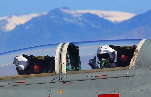 中国空军这三种飞机数量竟然比美国差那么多,