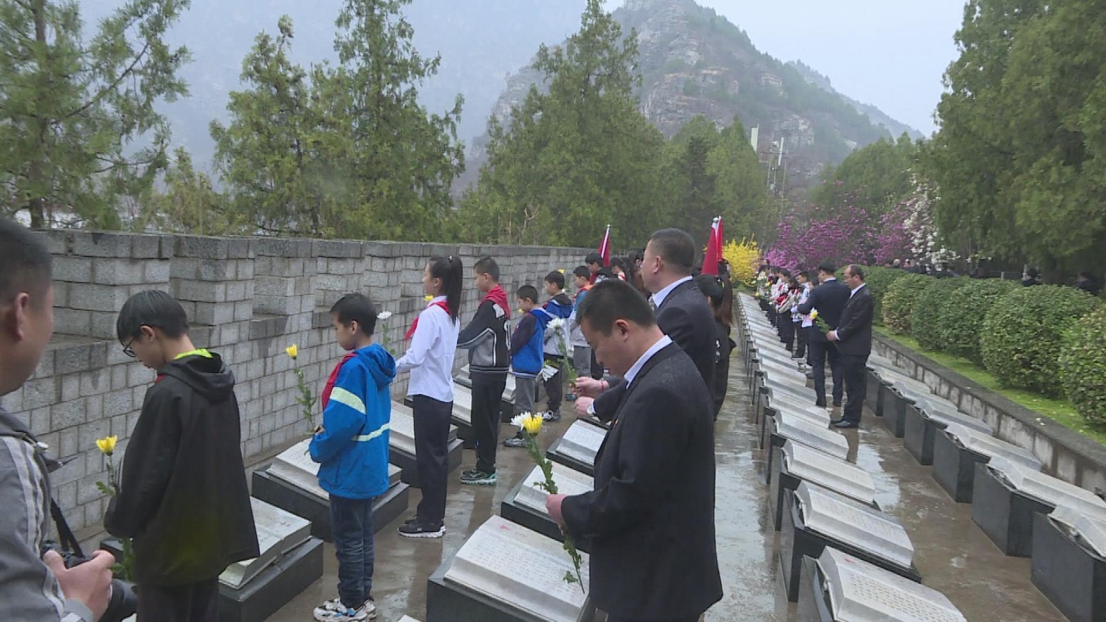 铭记历史 缅怀先烈 房山区平西抗日战争纪念馆举行清明祭英烈主题活动