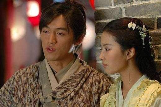 胡歌刘亦菲恋情被爆料!霍建华说漏两人年初就