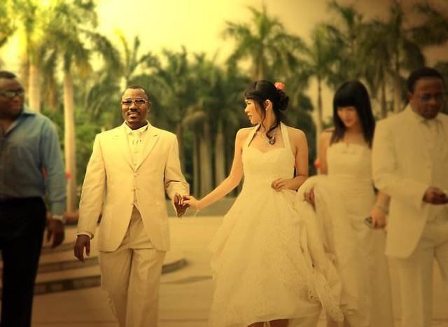 此国羡慕中国,以说汉语为荣,华人很少,还将客家