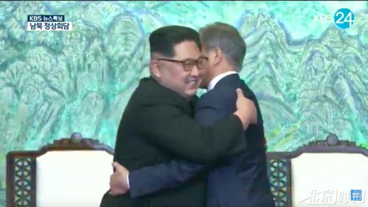 此外，朝鲜和韩国将尽快推进韩朝美三方会谈和中美韩朝四方会谈，将尽快举行会谈以落实首脑会晤达成的共识。