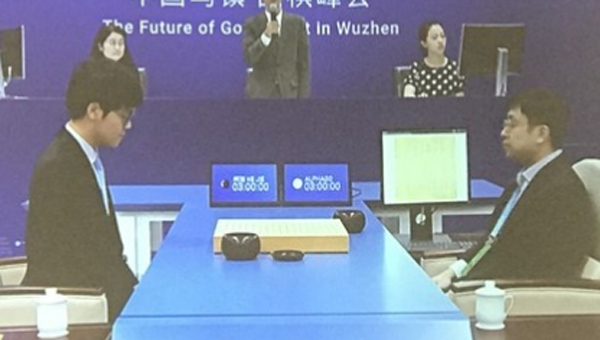 首战失利!围棋人机大战柯洁不敌AlphaGo 首战失利!围棋人机大战柯洁不敌AlphaGo
