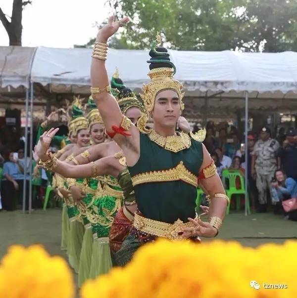 电影版《三面娜迦》祭神 Nadech-YaYa翩然起舞 电影版《三面娜迦》祭神 Nadech-YaYa翩然起舞