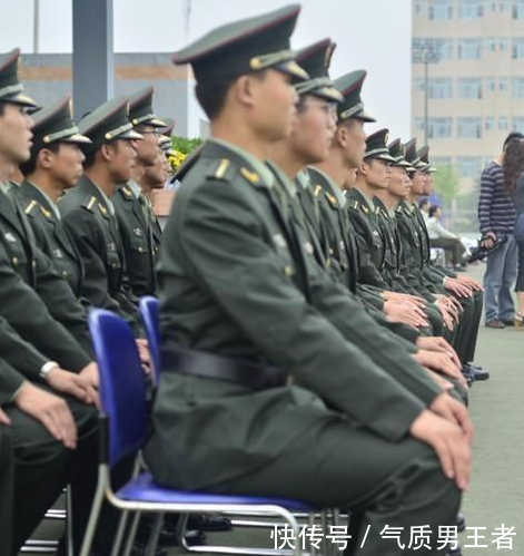 高考毕业后读军校,有哪些利弊?