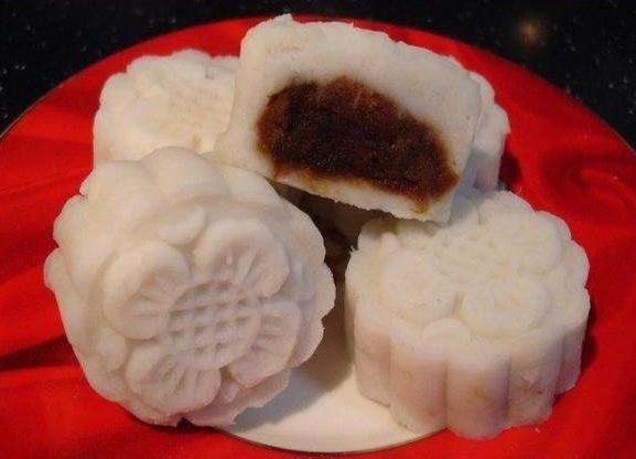 《甄嬛传》里出现的美食,现代人都很难吃上,只有华妃吃的最亲民