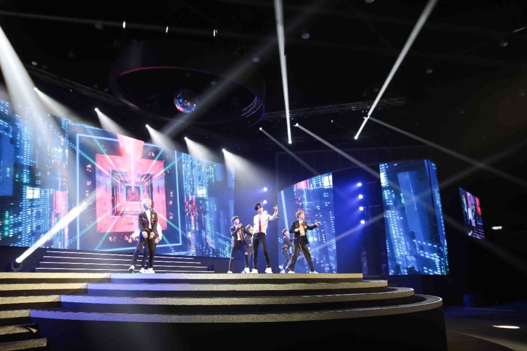 2018泰国年度风云人物颁奖礼大咖云集!群星闪