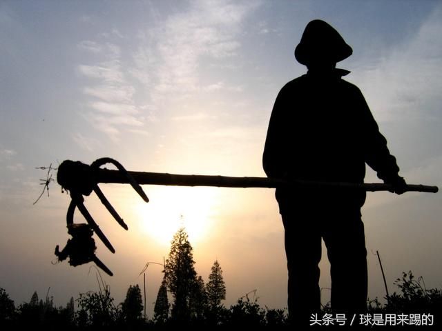 把钱存银行的三大风险!10万元存一年,利息比余