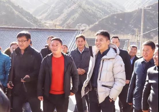 刘强东上任首讲:村里小学聘老师工资我发,每月