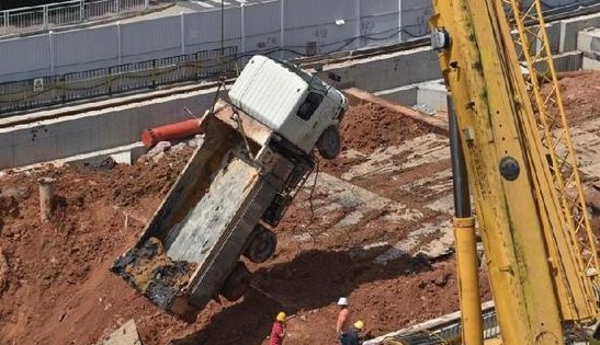 深圳地铁施工坍塌造成人员伤亡 工伤保险如何理赔