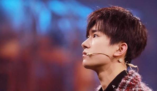 《这就是街舞》冠军导师是谁 易烊千玺年纪虽