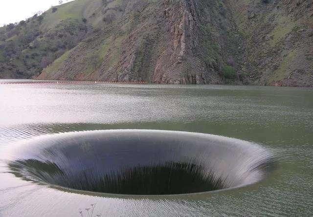 地球内部长什么样子?前苏联挖到一半放弃,日本