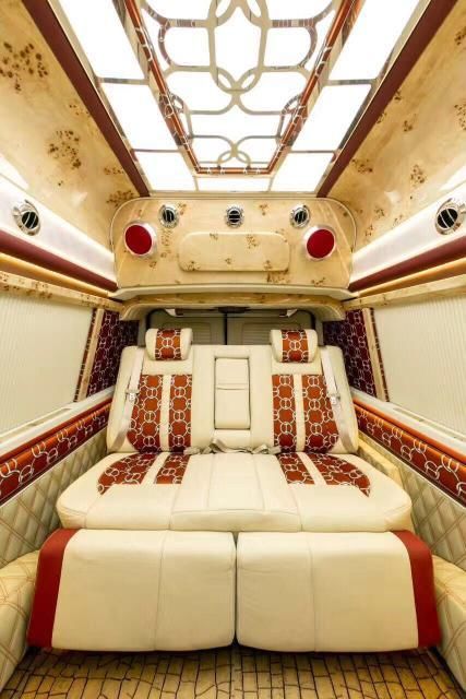 福特E350旅行房车 小爸爸电视剧同款Taylor夏