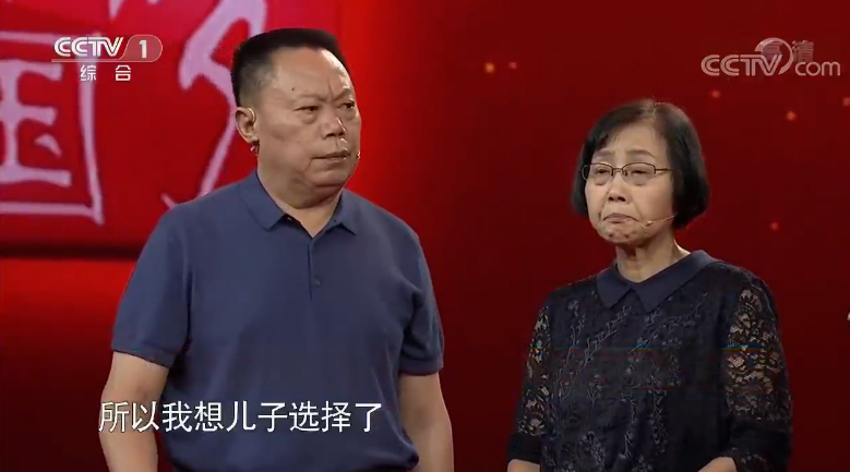 时代楷模 杨雪峰:一心为民的暖警 时代楷模 杨雪峰:一心为民的暖警