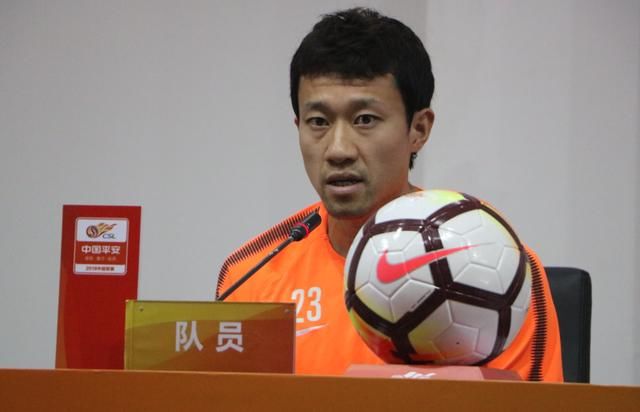 李霄鹏回应金敬道没进国足,国脚缺席替身已定