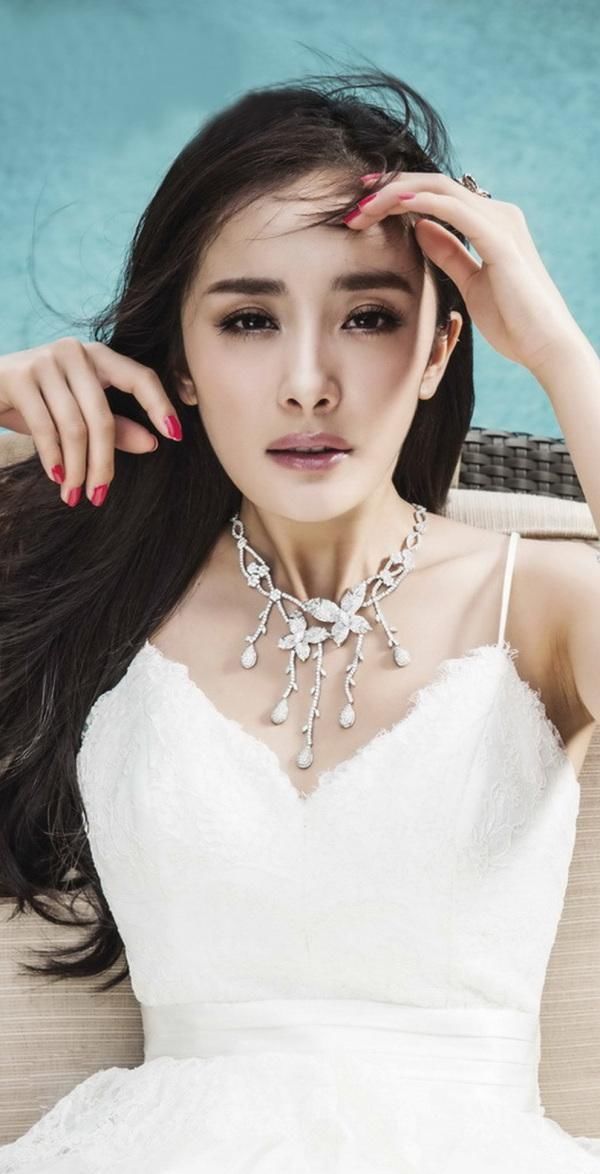 杨幂凌晨公布喜讯,和刘恺威离婚传闻打破,网友