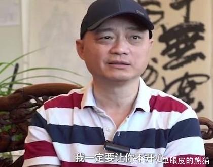 黄毅清凌晨发文信息量大,暗示要灭崔永元的只