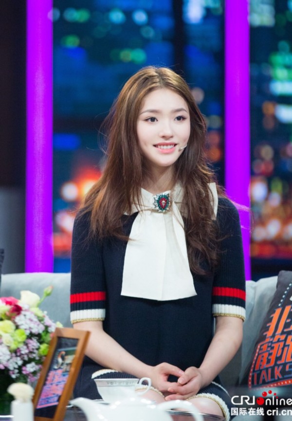 《非常静距离》林允坦然回应争议 心态好不怕被骂