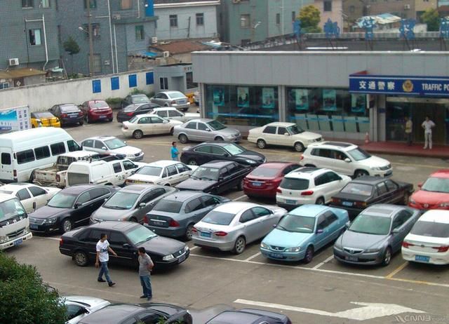 2018,3.1驾照消分新规定,违章处理排长龙!