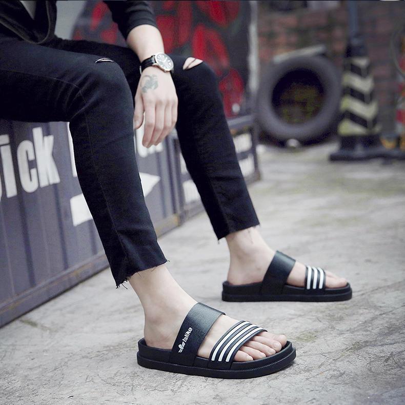 其实男生凉鞋配白袜,并没有辣眼睛!