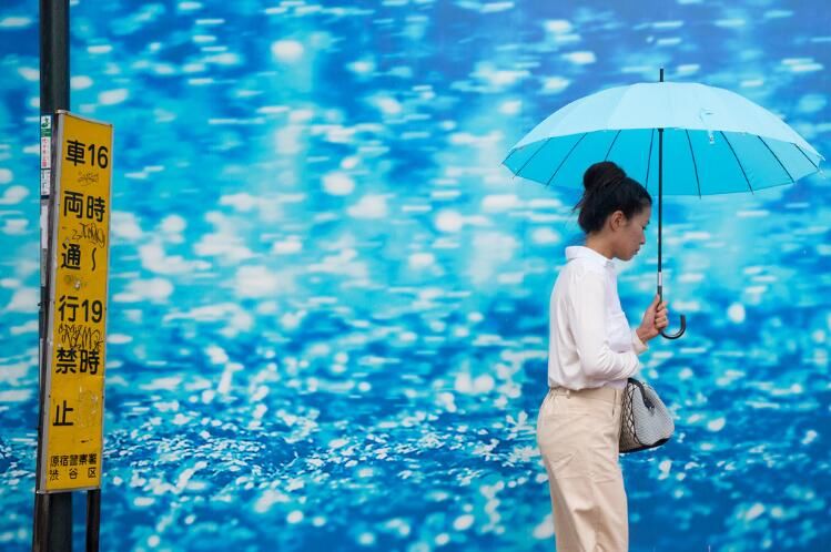 日本街头广告,一看就知道日本服务行业为何发