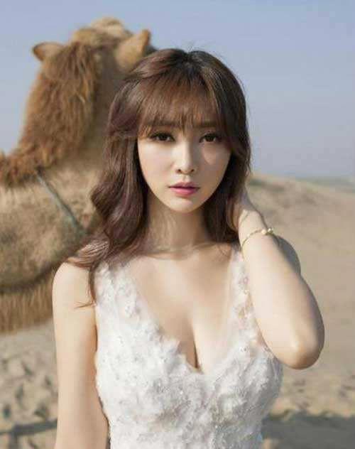 柳岩早期遭羞辱 被骂“跪下来舔脚趾都不用你” 柳岩早期遭羞辱 被骂“跪下来舔脚趾都不用你”