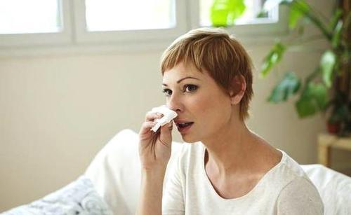 吃这些食物可帮你赶走过敏性鼻炎!现在知道还