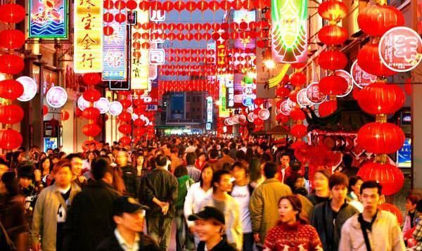 为什么中国人过年时喜欢出国旅游,而不是国内