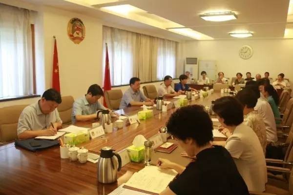 市政府向市政协通报上半年全市经济社会发展情