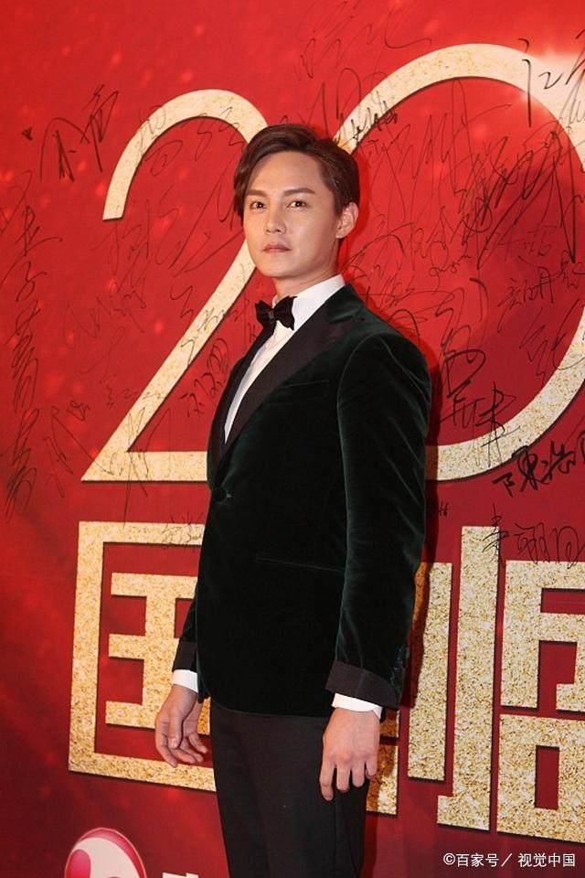 尹正配音张国荣演的霸王别姬,镜头转给张丰毅