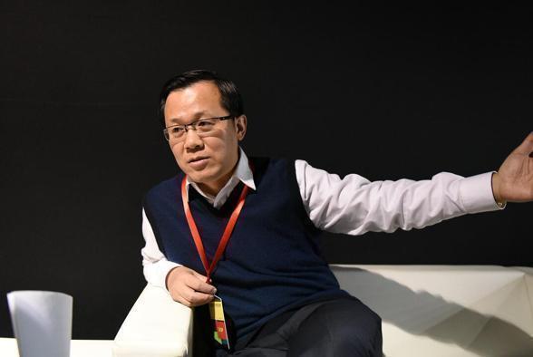 狗仔卓伟作妖史:王菲 谢霆锋都曾败他手下