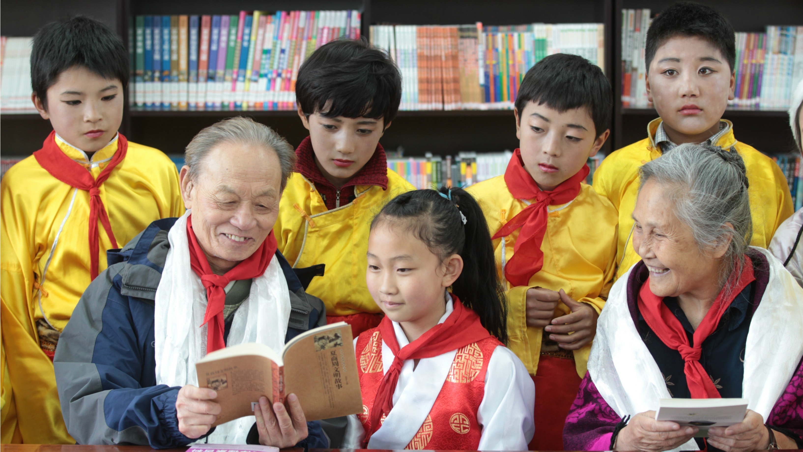 为贫困学子点亮希望之光——陈荣超先进事迹 为贫困学子点亮希望之光——陈荣超先进事迹