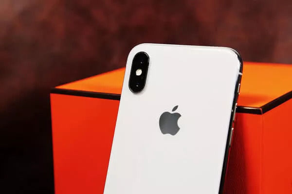最漂亮手机排名:iPhoneX第三,第一高价低配