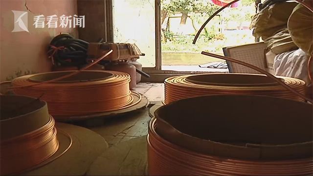 笨贼连偷一家店20多次 作案时遗落身份证银行卡