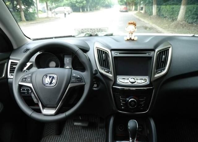 长安汽车发威了!3月两款车型销量排前十,吉利