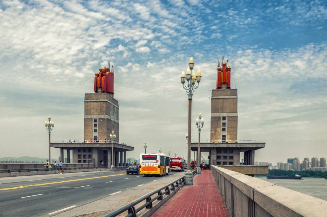 1949年前后,火车轮渡运力为每日20渡,新中国成立后将运力提高到1958年