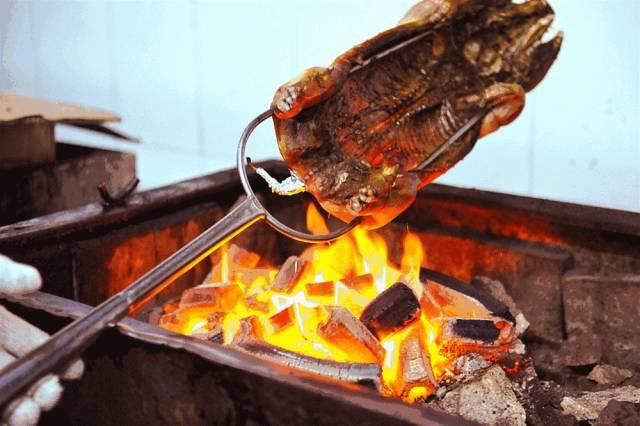 澳洲小龙虾,加拿大螃蟹,美国鲤鱼,中国吃货要救