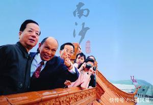 李嘉诚比霍英东更有钱,为什么在国家的地位远