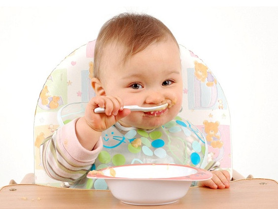 1岁以内宝宝能不能吃盐?什么时候可以给宝宝