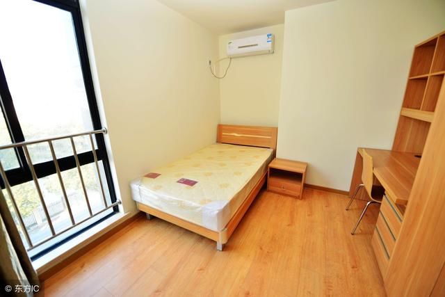 按均价一万计算,100万的房子30万给了公摊,对