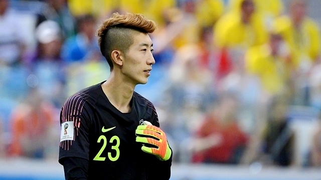 韩国门将成网红 同款粉底发胶秒上架 韩国门将成网红 同款粉底发胶秒上架