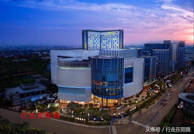 黑人岛国:政府取消所有税费,国民人均年收入2