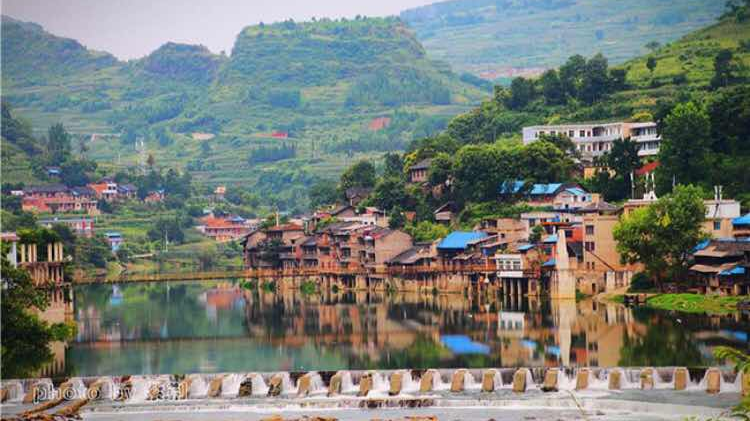 红衫记者带您探访旧州古建和风情 红衫记者带您探访旧州古建和风情